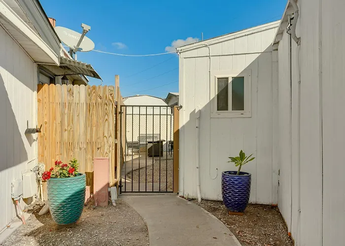 Apartment 3 Mi To Lookout Mtn! Gem W/ Fire Pit + Fenced Yard *